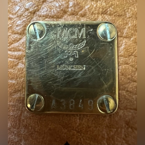 MCM AUTHENTICATED MINI VISETOS COGNAC BOSTON BAG. UEC. LIKE NEW. COMES WITH COA. - Picture 4 of 12